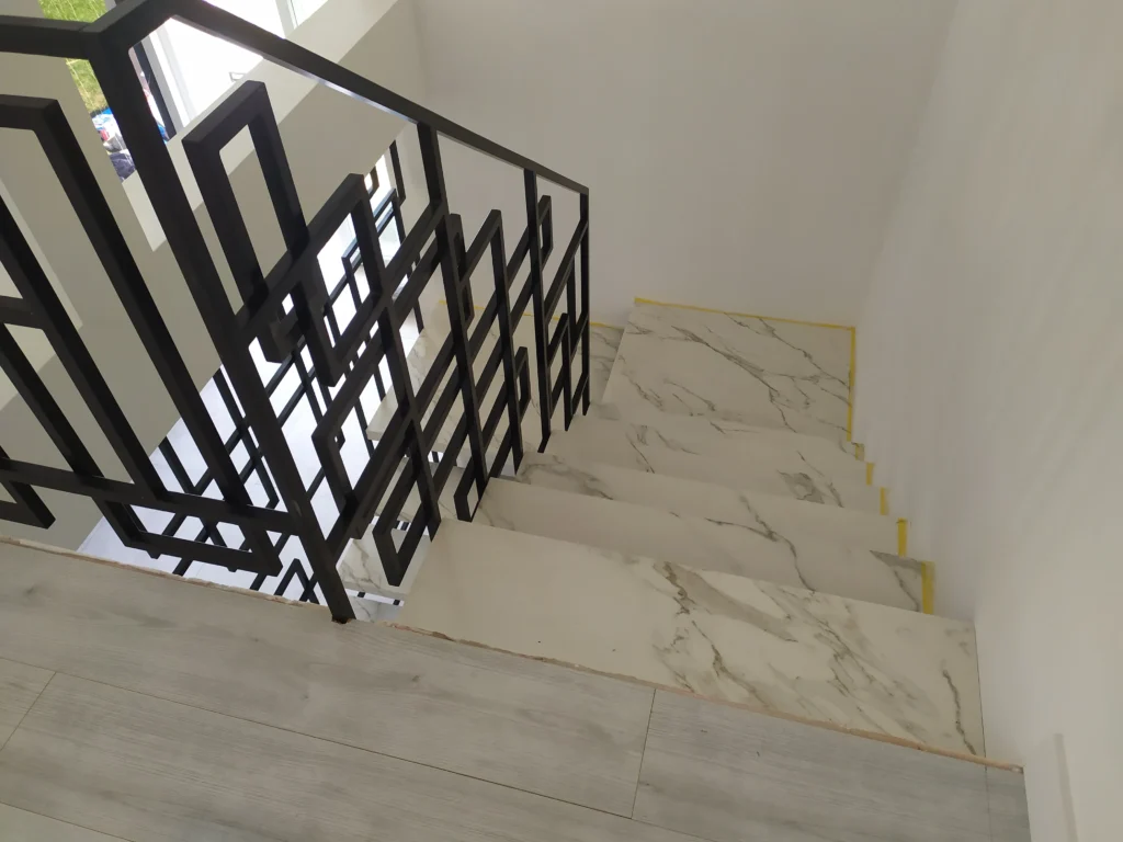 Floating shelf stairs