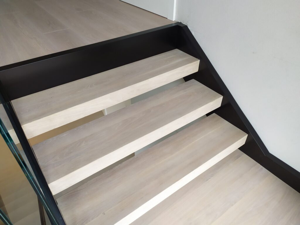 Open-riser stairs