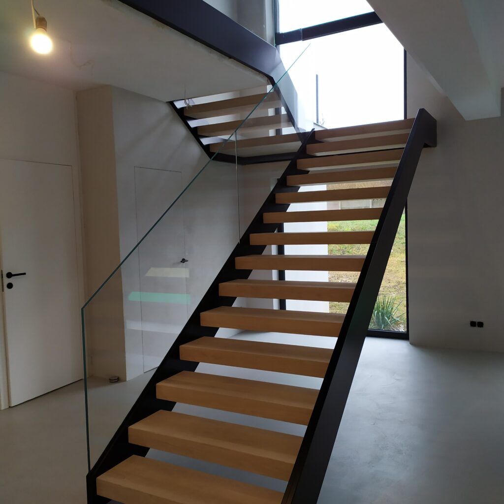 Open-riser stairs