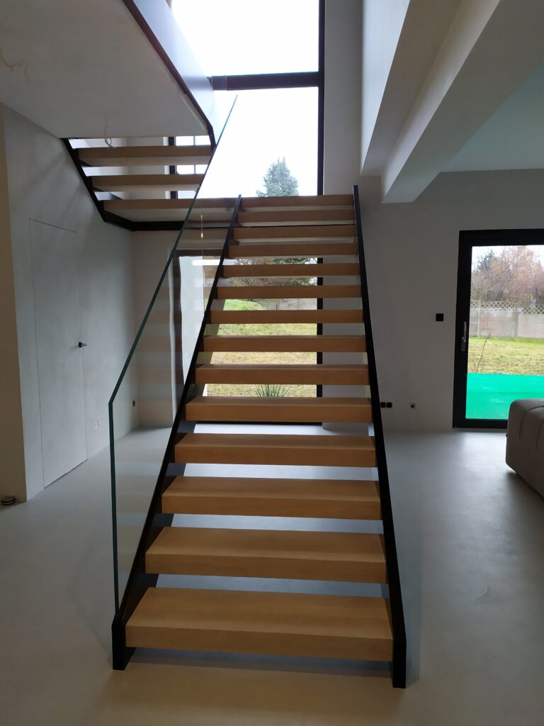 Open-riser stairs